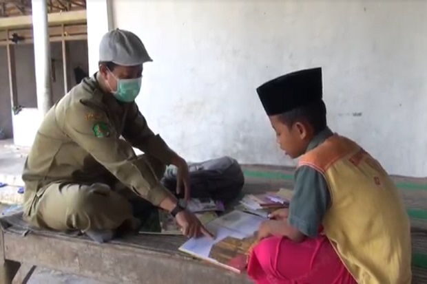 Kisah Guru Teladan yang...