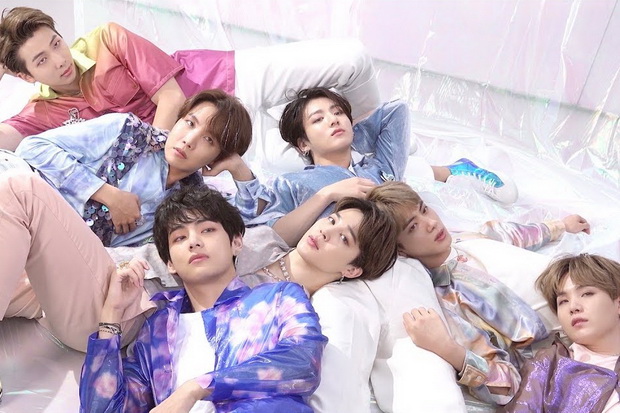 BTS Siap Sajikan Album...