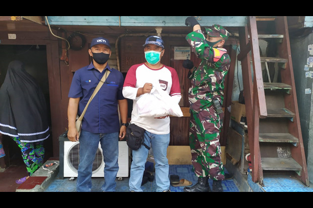 MNC Peduli Bagikan Sembako...