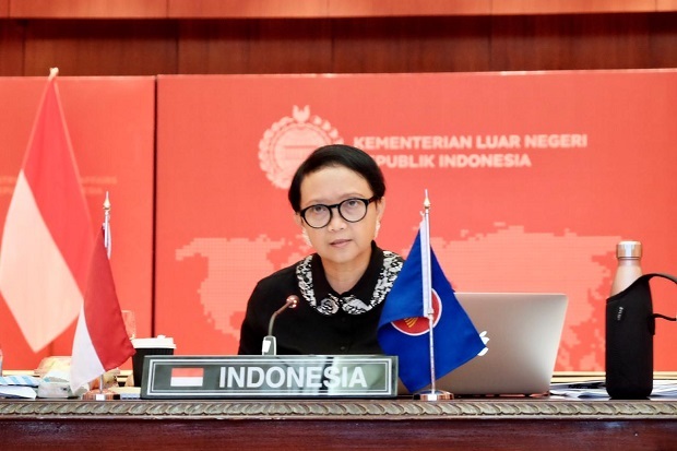Menlu Retno: Kepemimpinan...