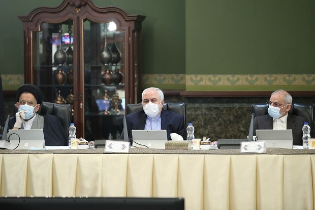 Zarif: Tentara AS Terus...