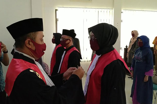 Pelantikan Hakim PN...