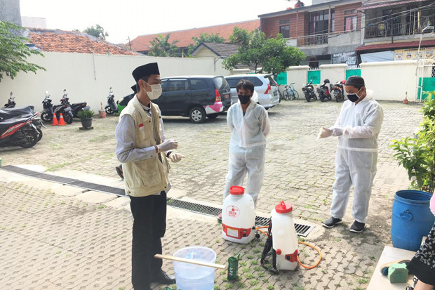 50 Pondok Pesantren...