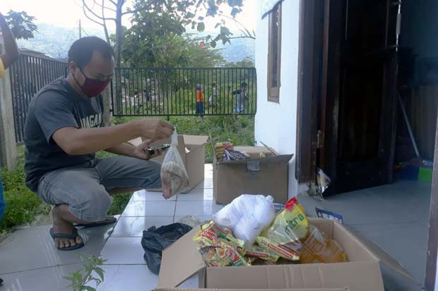 Sudah Busuk, Bansos...