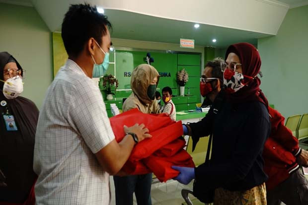 Balon Bupati Nina Dai...