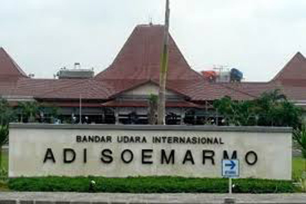 Bandara Adi Soemarmo...