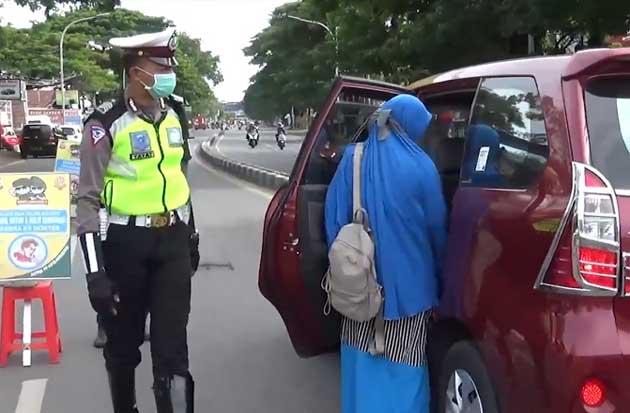 Banyak Pelanggaran di...