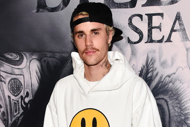 Justin Bieber Manfaatkan...