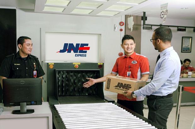 JNE Beri Bantuan Rp1...