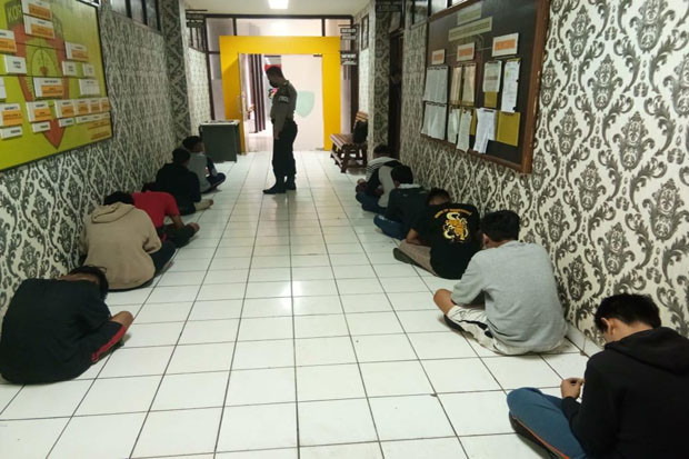 Balap Liar di Tengah...