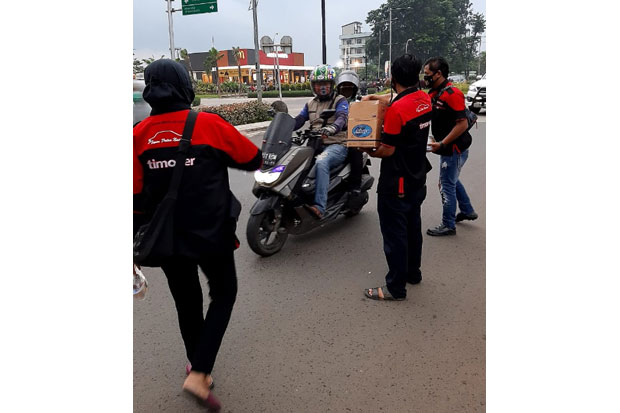 Gandeng Komunitas Mobil,...
