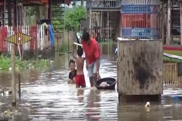 Ratusan Rumah Dua Kelurahan...