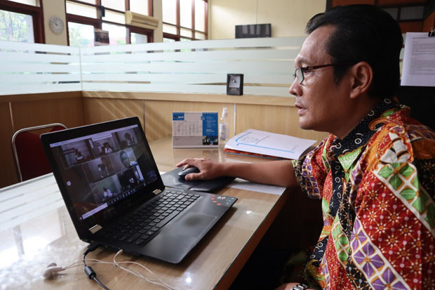 UNS Selenggarakan Ujian...