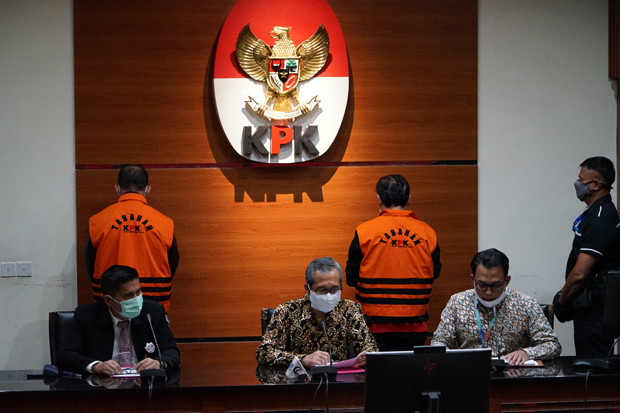 Kasus Suap, KPK Pajang...