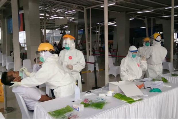 Random Swab Test Penumpang...