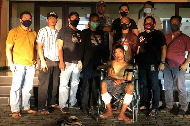 Buron 2 Tahun, Pelaku...