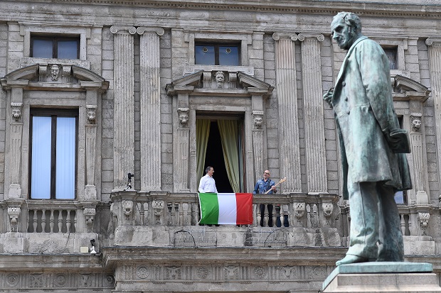 Italia Mulai Longgarkan...