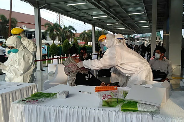 Harus Jalani Swab Test,...