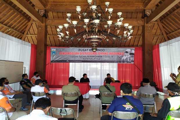 Lawan Berita Hoaks,...