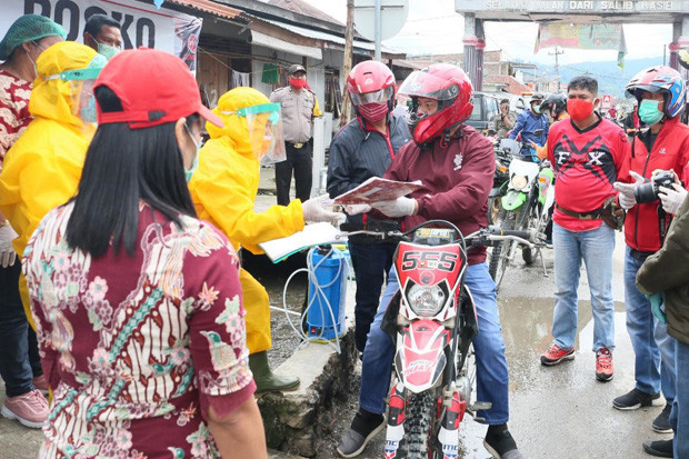 Pakai Motor Trail, Bupati...