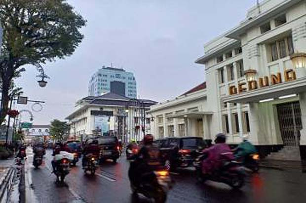 Aktivitas di Luar Rumah...