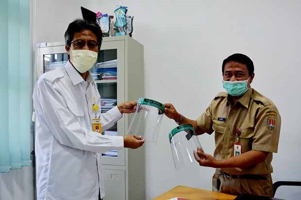 Peduli Tenaga Medis,...