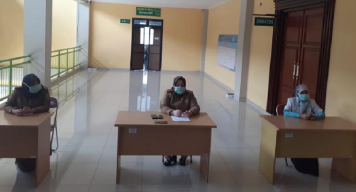 Puluhan Tenaga Medis...