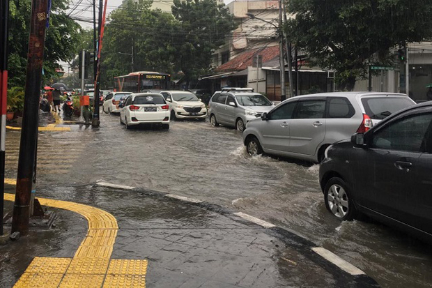 Jakarta Diguyur Hujan...