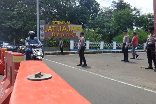 Polrestro Depok Lakukan...