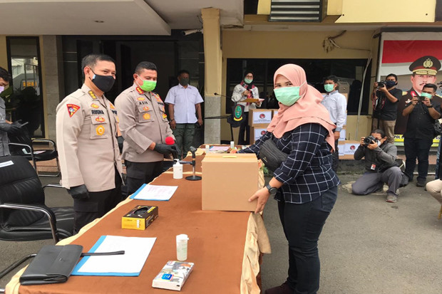 Ribuan Korban PHK di...