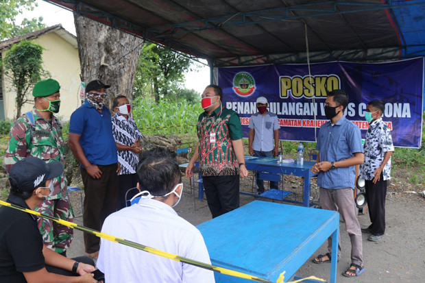 Curhat Kades di Gerbang...