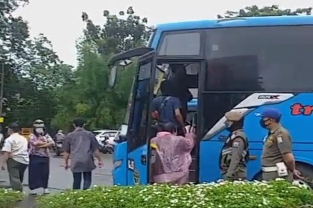 Tak Pakai Masker, Belasan...