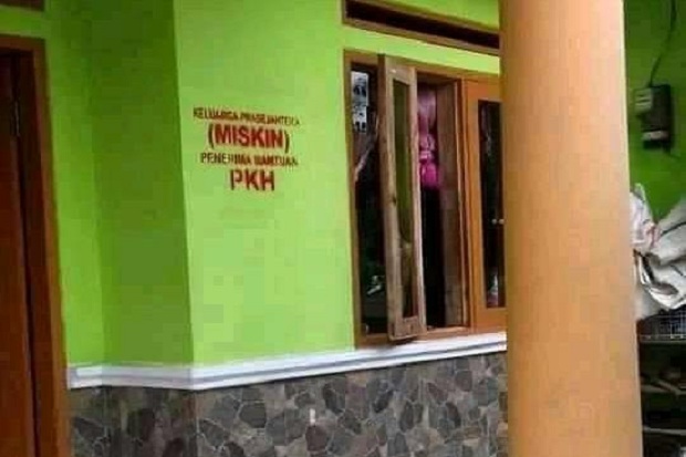 Viral, Rumah Mewah Berstempel...
