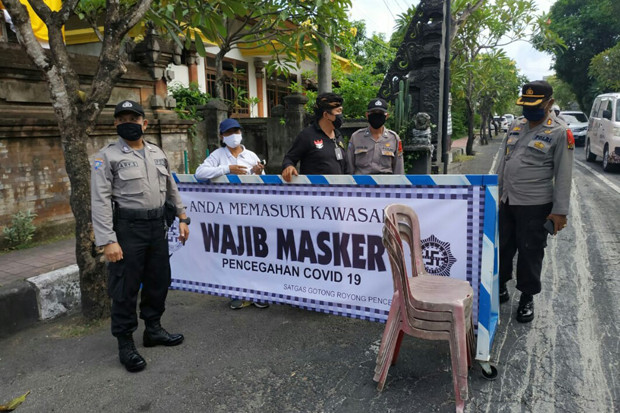 Jangan Keluar Rumah...