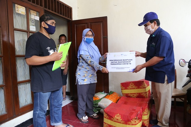 Pupuk Indonesia Bagikan...