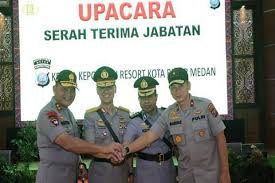 Kombes Pol Johnny Eddizon...