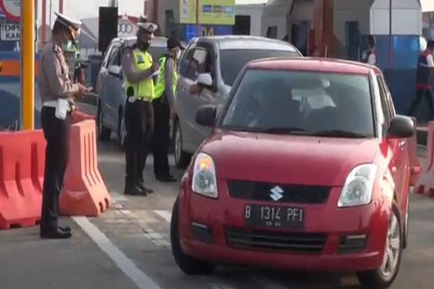 Putar Balik di Exit...
