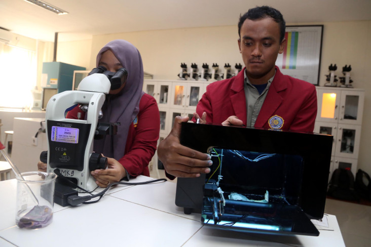 Hindari Sentuhan Tangan,...
