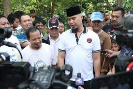 Dhani Kenang Erwin Sebagai...