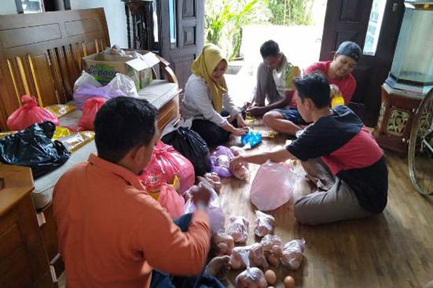Jogo Tonggo, Pemuda...