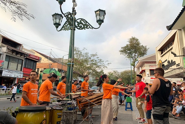 200 Musisi Jalanan Akan...