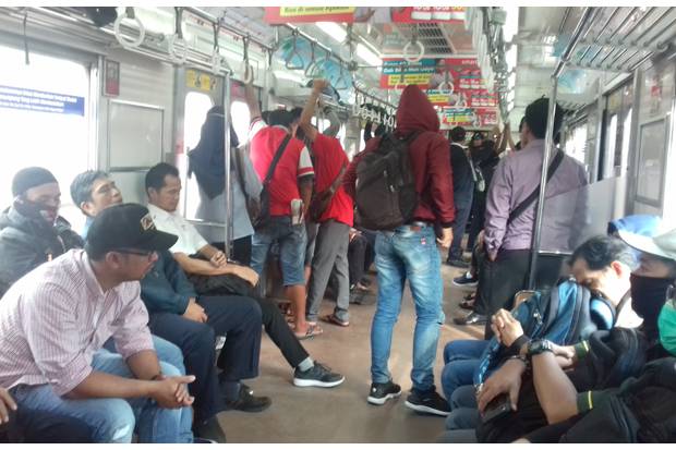3 Penumpang KRL Positif...