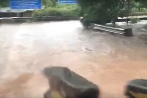 Banjir Rendam Puluhan...