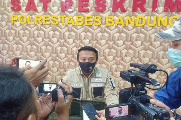 Polisi Tangkap Pelaku...