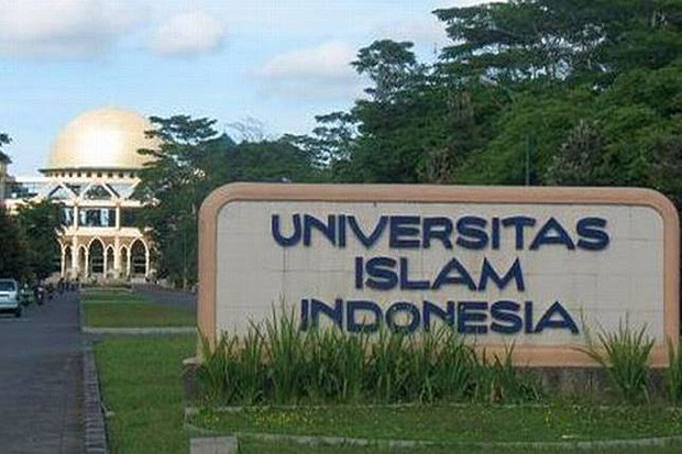 UII Cabut Gelar Mahasiswa...