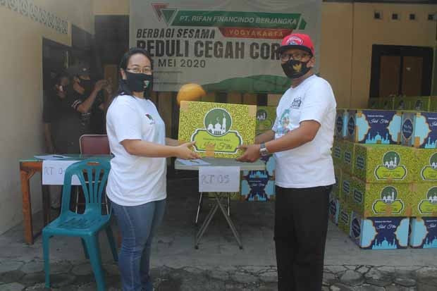 Bantu Warga Terdampak...