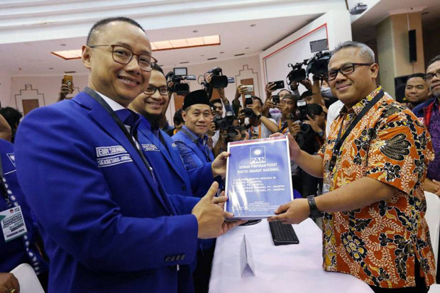 Hanafi Rais Mundur,...