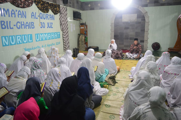 Mengunjungi Ponpes Nurul...