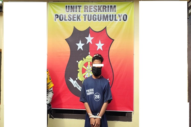 Nekat Mencuri Burung...