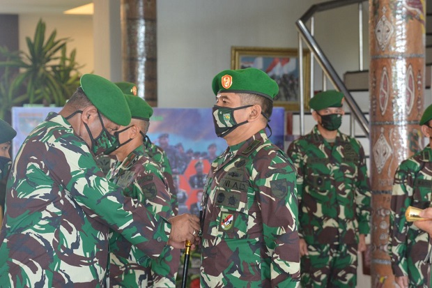 Kolonel Inf Bangun Nawoko...